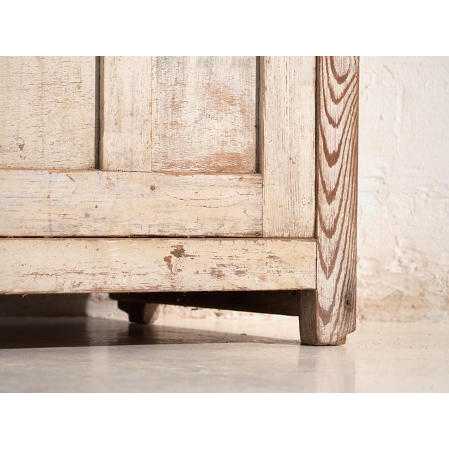 Rustic Cupboard in Pine, Central Europe, 1900 For Sale - Image 3 of 13