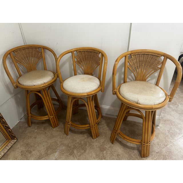 Vintage Coastal Style Wicker Rattan Swivel Stools. Set of Three, Circa 1980s For Sale - Image 4 of 6