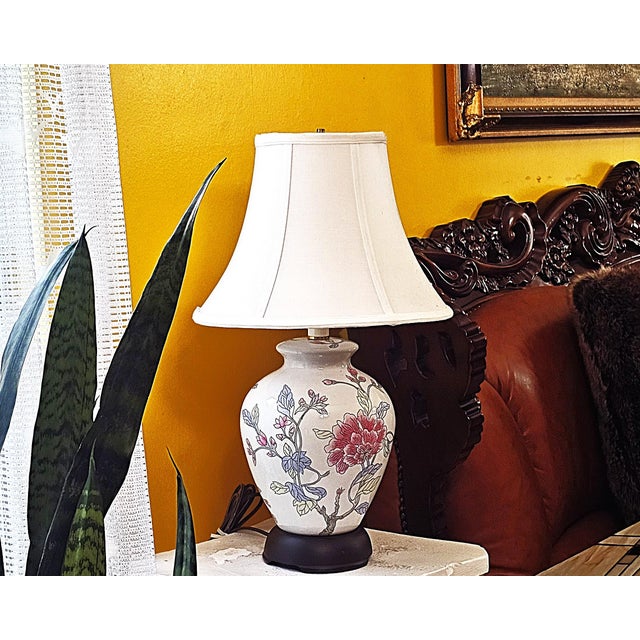 Vintage Chinoiserie Floral Porcelain Table Lamp With Hand-Painted Botanical Design For Sale - Image 15 of 18