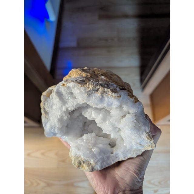 Large White Quartz Crystal Geode Specimen – 5.59 Pounds For Sale In Buffalo - Image 6 of 10