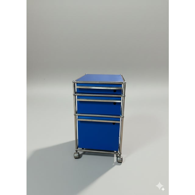 Matte Blue M63 Cabinet on Casters with Drawers attributed to Fritz Haller and Paul Schärer for USM Haller For Sale - Image 4 of 5
