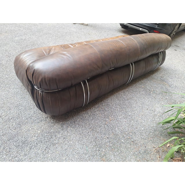 Mid-Century Modern Vintage Soriana Three-Seater Sofa in Dark Brown Leather by Afra and Tobia Scarpa for Cassina, 1960s For Sale - Image 3 of 16