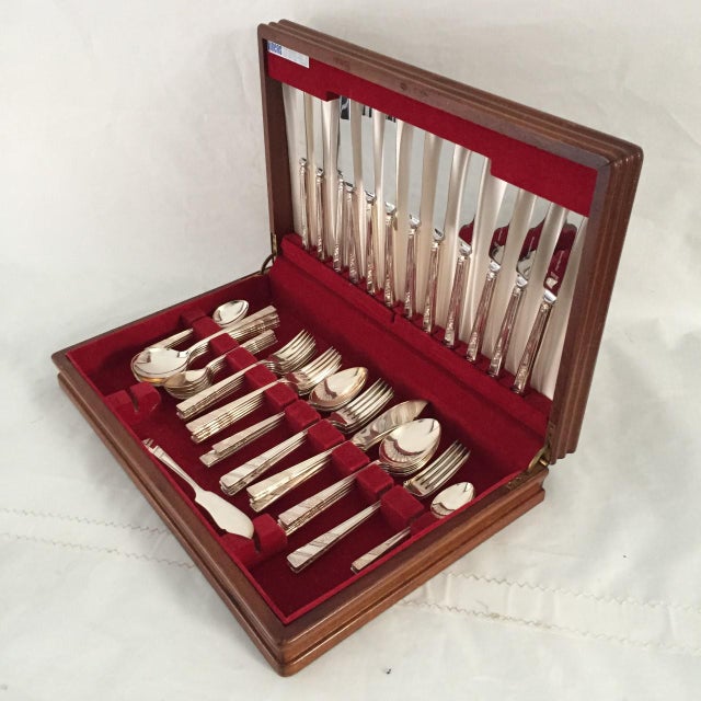 Viners of Sheffield Silverplate Flatware Set Set of 61 Chairish