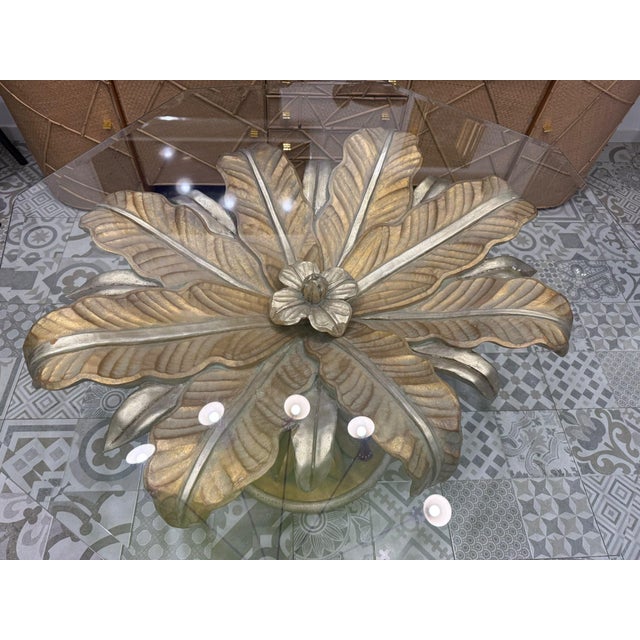 1970s Lotus Flower Dining Table in Wood Carved with Gold Leaf and Octagonal Top in Ground Glass, 1970s For Sale - Image 5 of 11