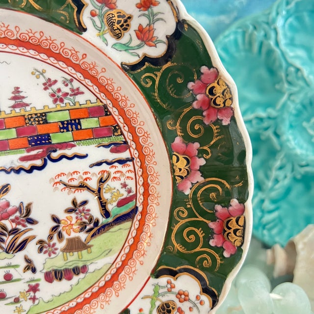 Early 19th Century Antique Mason's Ironstone Green "The Great Wall of China" 9" Plate, Circa 1815 For Sale - Image 5 of 10