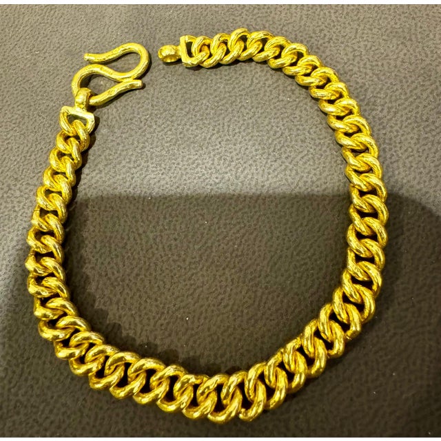 Metal Cuban Link 24 Karat Pure Yellow Gold Solid Bracelet, 65 Gm, Unisex , 8 INCH For Sale - Image 7 of 18