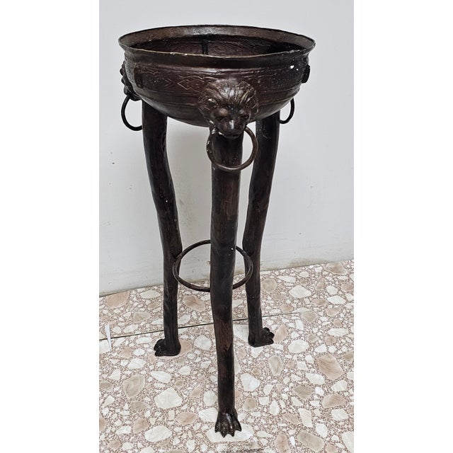 Late 19th Century Circa 1900s Renaissance Style Patinated Bronze Trifid Brazier With Lion Heads / Planter For Sale - Image 5 of 11