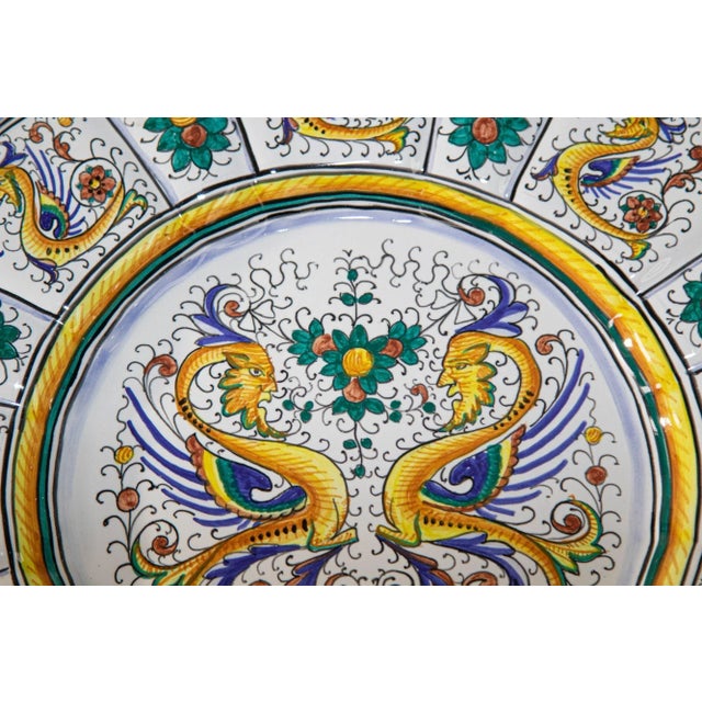 Traditional Majolica Deruta Raffaellesco Decorative Ceramic Wall Plate 14'75 Inches For Sale - Image 3 of 11