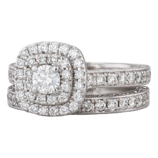 Neil Lane 1.16ctw Diamond Halo Engagement Ring Wedding Band Bridal 14k Gold, Size 4.75 For Sale