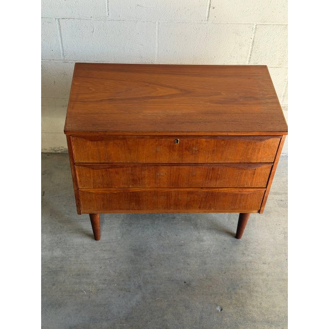 Wood Vintage Danish Modern Teak 3 Drawer Chest Dresser Mid Century Scandinavian Cabinet For Sale - Image 7 of 10