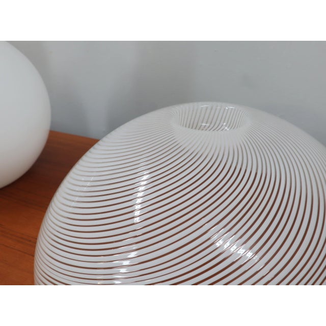 Murano Glass Incamiciato Mushroom Table Lamp from Veart, 1970s For Sale - Image 6 of 11