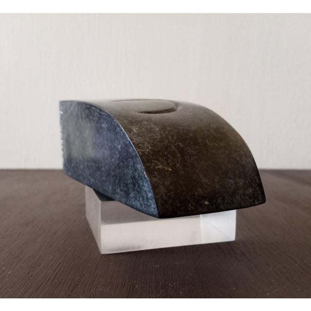 Mid-Century Modern Luke Office Signed Shona Springstone Sculpture – Modernist Stylized Head For Sale - Image 3 of 10