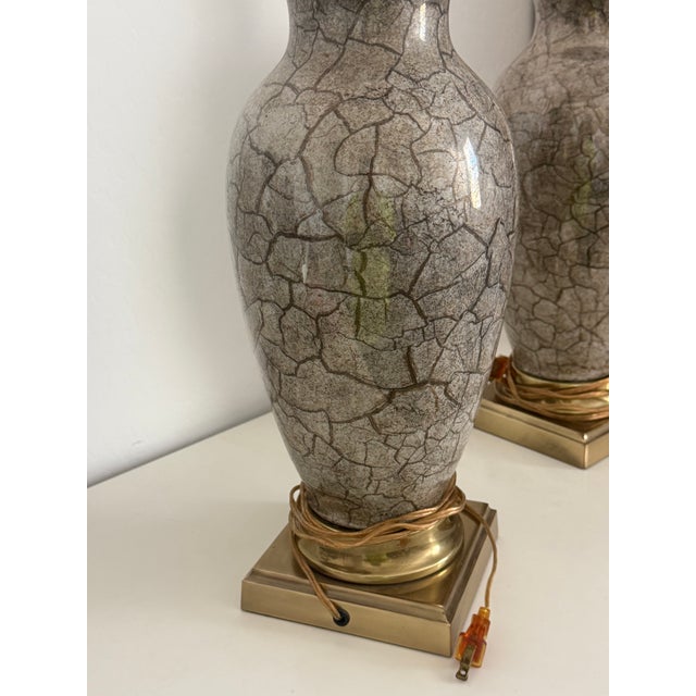 Beautiful vintage Frederick Cooper lamp from the 1980s with a classic Chinoiserie-inspired ginger jar shape. It features a...