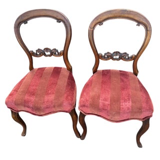 Pair of 19th Century Balloon Back Salon Chairs in Fine Carved Walnut and Elegant New Upholstery For Sale