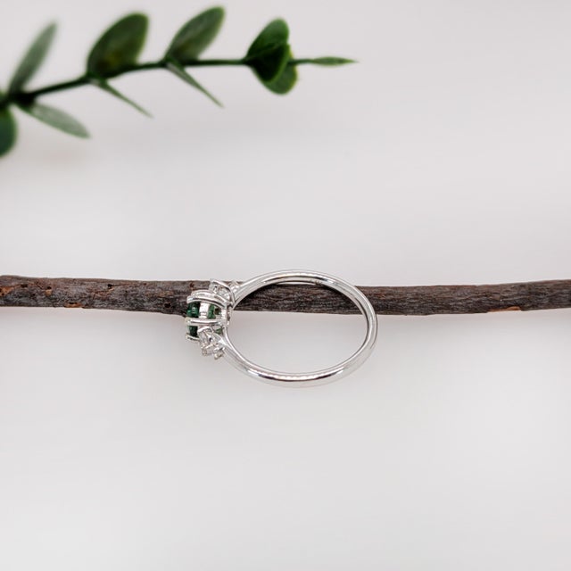 Dainty Green Tourmaline Ring With Natural Diamond Accents: Solid 14k Gold, 5mm For Sale In Columbus - Image 6 of 6