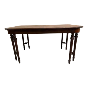 Early 20th Century Antique Sheraton Style Mahogany Dining Table With Leaf.