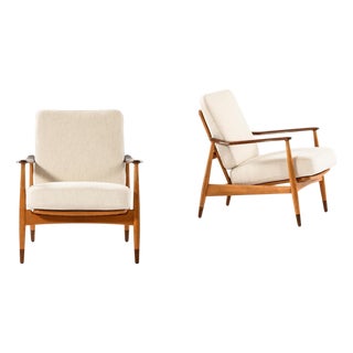 Easy Chairs in Beech and Fabric from Arne Vodder, 1950s, Set of 2 For Sale