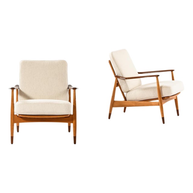 Easy Chairs in Beech and Fabric from Arne Vodder, 1950s, Set of 2 For Sale