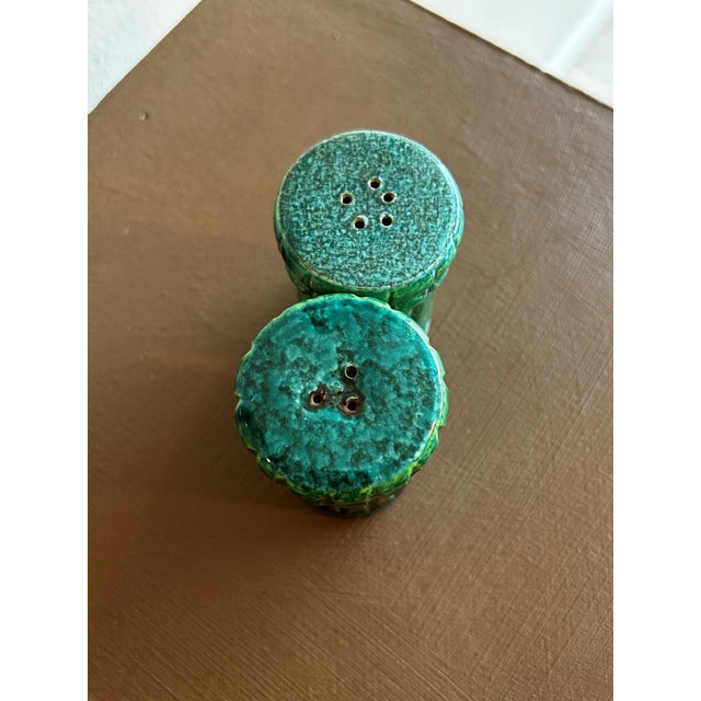 Pair of Vintage Bitossi Ceramic Salt & Pepper Shakers For Sale - Image 4 of 6
