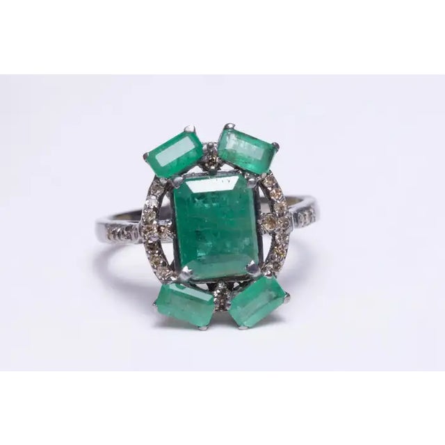 Contemporary 1990s Emerald and Diamond Ring, , Size 8.25 For Sale - Image 3 of 5