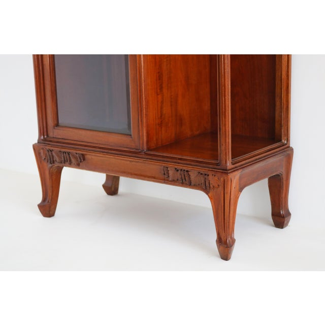 Wood Art Nouveau Marquetry Display Cabinet by Louis Majorelle, France, 1900 For Sale - Image 7 of 18