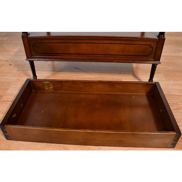 1930s 1930s Beacon Hill English Regency Mahogany Side Table / End Table For Sale - Image 5 of 15