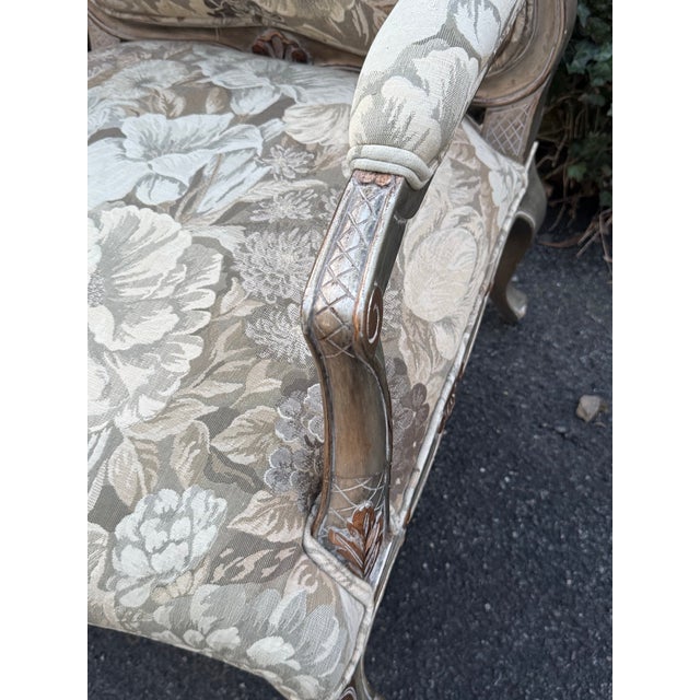Kreiss Collection Parcel Gilt Carved French Bergere Chairs - A Pair For Sale In New York - Image 6 of 12