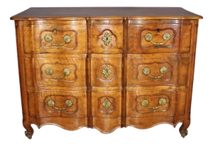 Crossbow Commode in Walnut, 18th Century