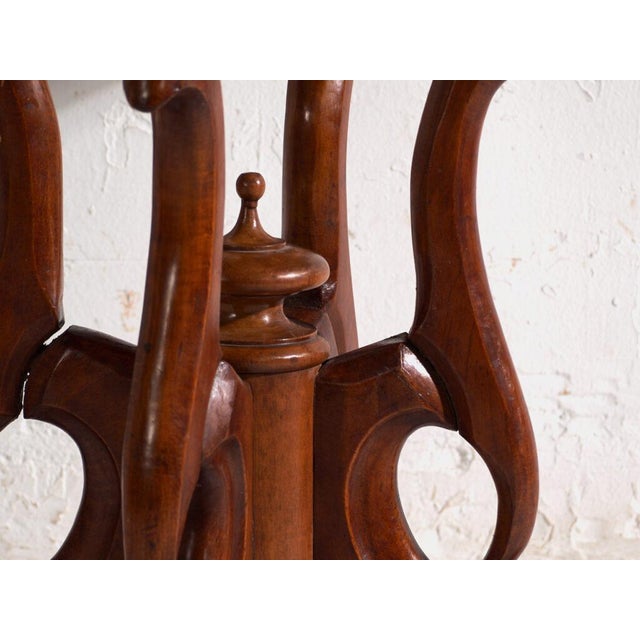 Salon Table in Walnut, Central Europe, 1880 For Sale - Image 6 of 11