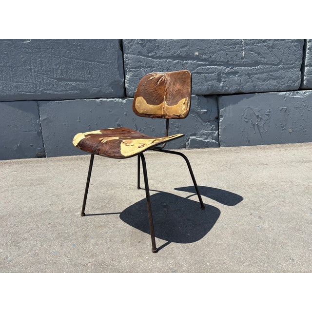 1950s Early Eames style DCM Dining Chair With Original Hair on Hide Upholstery, Cowhide For Sale - Image 10 of 16