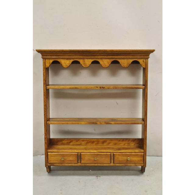 Late 20th Century Vintage Ethan Allen Country French Wall Hanging Maple Wood Plate Rack Shelf For Sale - Image 9 of 10