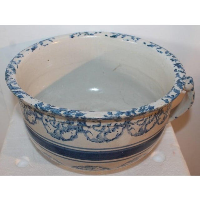 19th Century Spongeware Slop Bucket With Handle For Sale - Image 5 of 7