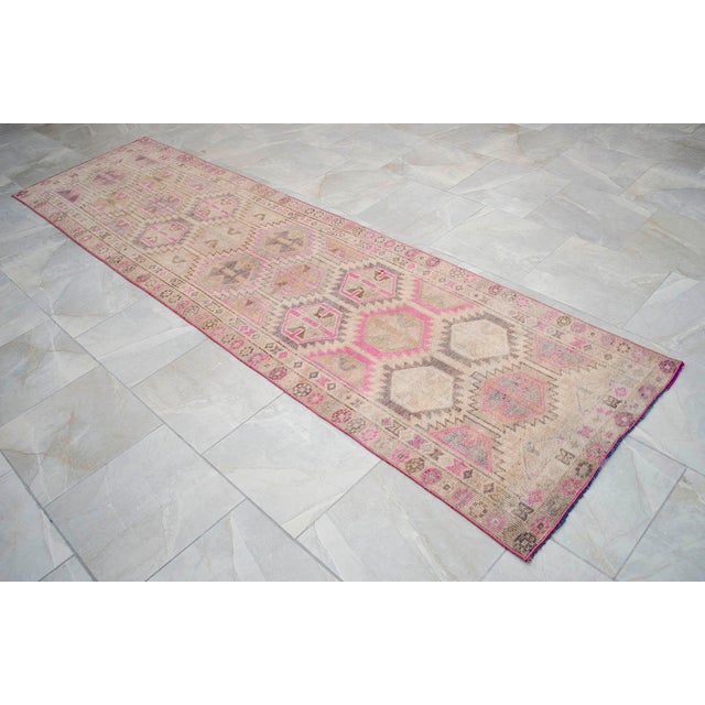 Vintage Turkish Hand-Knotted Runner Rug Pink Hallway Kitchen Decor - 2′9″ × 10′ For Sale - Image 17 of 17