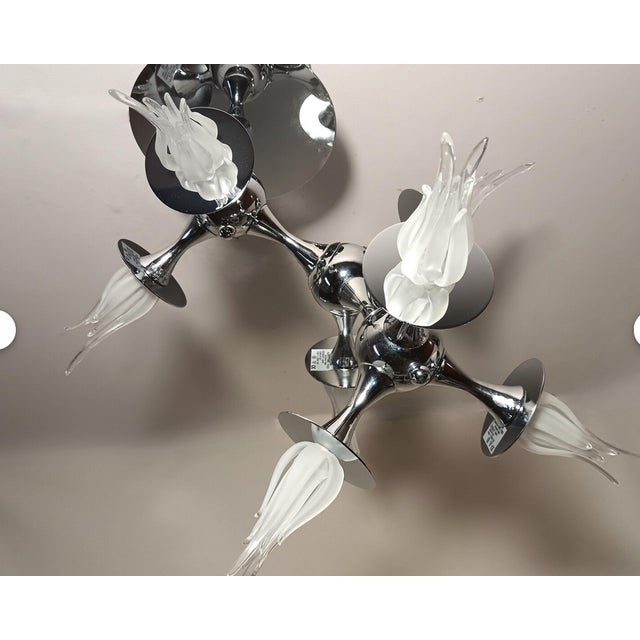 Silver Postmodern Chrome Ceiling Light with Murano Glass Tulip Shades by Aureliano Toso, 1980s For Sale - Image 8 of 11