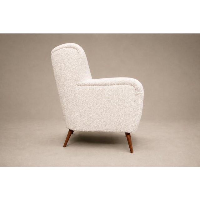 Brazilian Modern Sofa in Off-White Bouclé & Caviuna by Forma, Brazil, 1960s — Lot 51b For Sale - Image 16 of 18