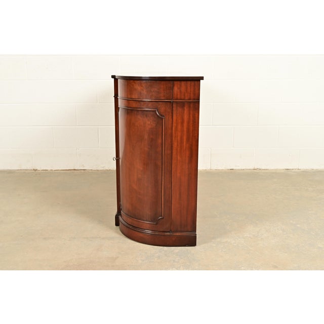 Charak Furniture Georgian Mahogany Sideboard Buffet or Bar Cabinet, 1940s For Sale - Image 16 of 18