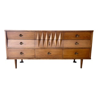 Mid Century Modern Sculptural Harlekin Style Nine Drawers Dresser. Circa 1960s. For Sale