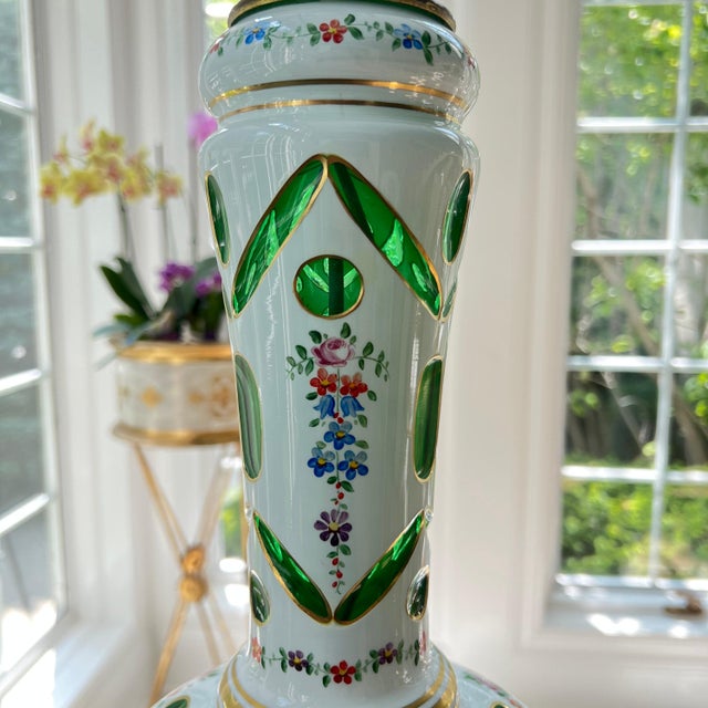 1920s GORGEOUS emerald green Bohemian glass accent lamp // White opaline cut to clear // hand-painted flower garlands // cased glass // cameo For Sale In Kansas City - Image 6 of 10