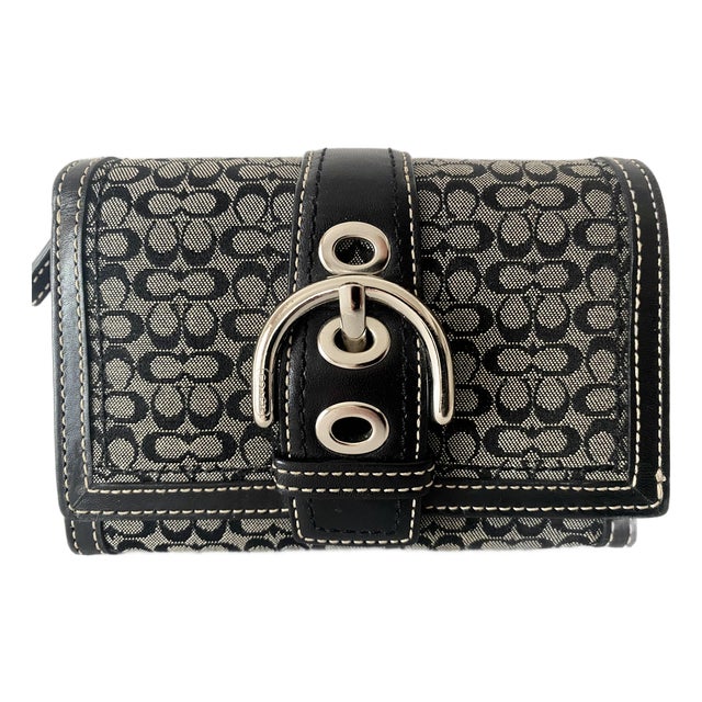 Coach Vintage Soho Signature C Buckle Ladies Wallet Mint Condition. For Sale