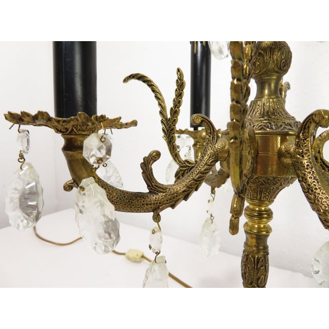 Early 20th Century Hollywood Regency Spanish Brass 5 Arm Candelabra Table Lamp on Italian Marble For Sale - Image 5 of 17