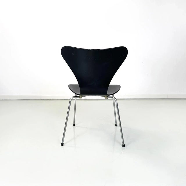 Danish Modern 7 Series Chairs in Black Wood by Arne Jacobsen for Fritz Hansen, 1970s, Set of 4 For Sale - Image 6 of 13