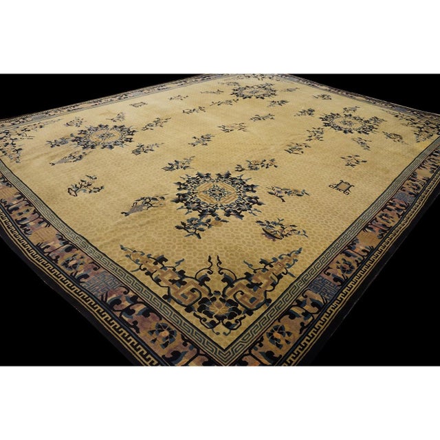 Art Deco 1920s Beige Geometric Antique Chinese Peking Hand Knotted Rug 11'6" X 14'9" For Sale - Image 3 of 9