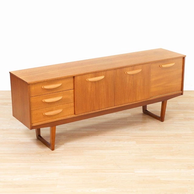 Mid-Century Modern Mid Century Teak Credenza by Stonehill Furniture For Sale - Image 3 of 9
