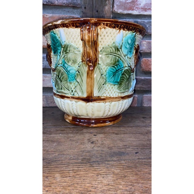 Rustic 19th Century Majolica Bird Cache Pot Wasmuel For Sale - Image 3 of 6