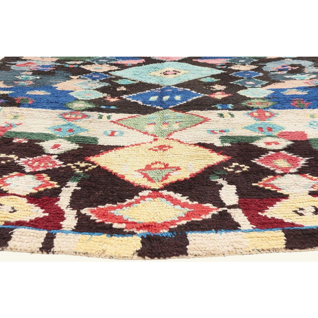 Berber Tribes of Morocco Vintage Azilal Moroccan Rug, 05'04 X 10'02 For Sale - Image 4 of 10