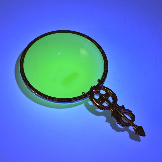 Italian Uranium Opaline Glass Bowl from Vincenzo Nason, 1960s For Sale - Image 9 of 12