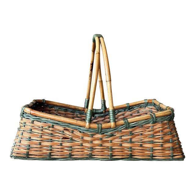 Abundantly-Sized Late 20th-Century Bamboo & Natural Willow Baker’s-Style Basket For Sale