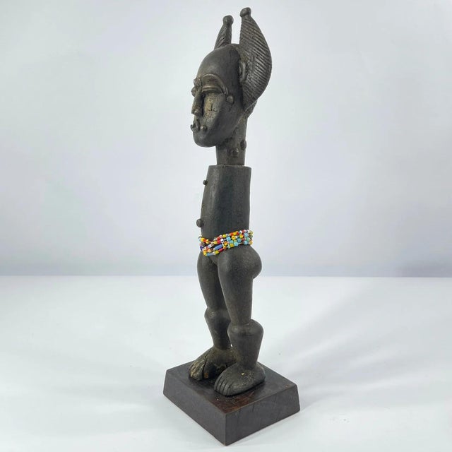 African Early 20th Century Kulango Figure on Custom Base Cote d'Ivoire For Sale - Image 3 of 8