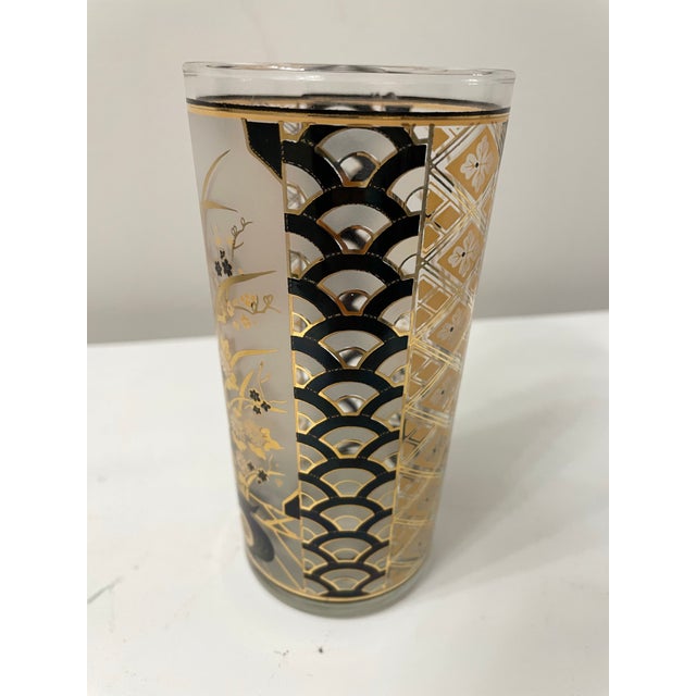 1950s Vintage Culver Mid-Century Highball Glasses With 22k Gold Asian-Inspired Motifs – Set of 4 For Sale - Image 5 of 11