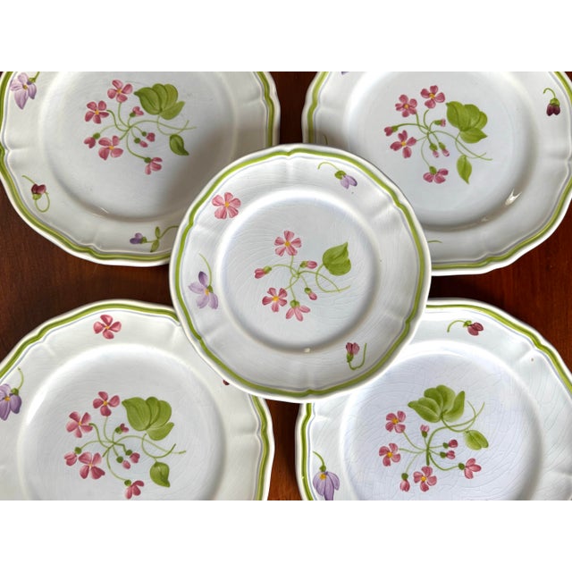 Set of 4 Longchamp France Hand-Painted Floral Bread Plates, French Faience, Peint À La Main For Sale - Image 9 of 9